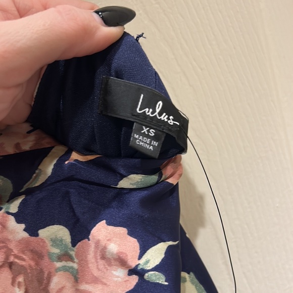 Stunning Blossom Navy Blue Floral Satin Backless Maxi Dress. Lulus size xs NWT - Picture 3 of 5